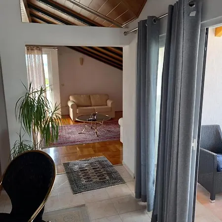 Preka Apartment