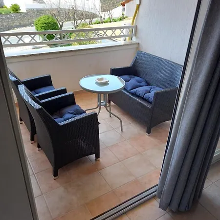 Preka Apartment *